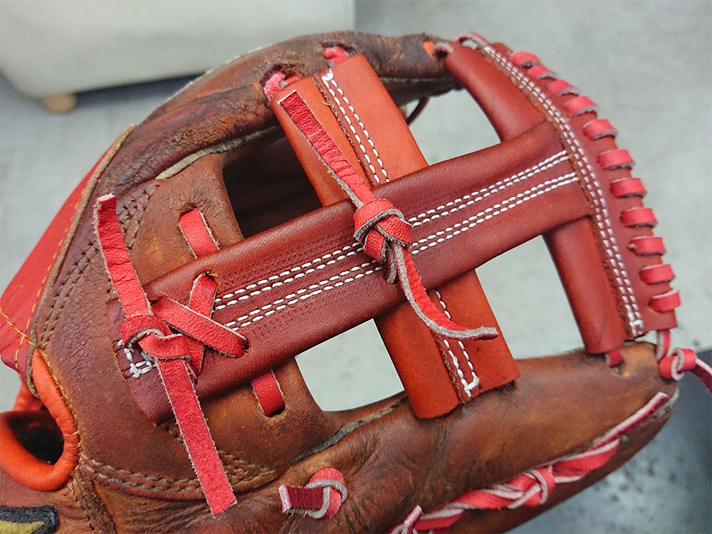 ヘリ革修理&指あて追加2 | ベースボールショップGTK
